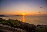 Opplevelsen: 640x450_Sunset_view_over_Praslin_Island_140x87