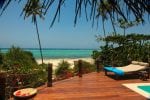 Matmewe Beach House Overnatting: Matemwe-beach-house-pool-beach-3