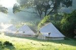 Dag 1: Loita Bell-tent_camp