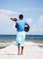 Dag 6 - 11.: kinondo-kwetu-boat-picnic-snack-galu-beach-diani-kenya.jpg.1024×0