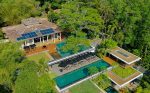 Resorten: haritha_restaurant pool_drone view